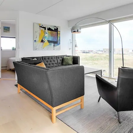 Leto - 2km From The Sea By Interhome